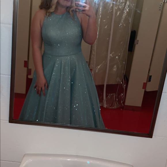 Dresses & Skirts - Prom dress